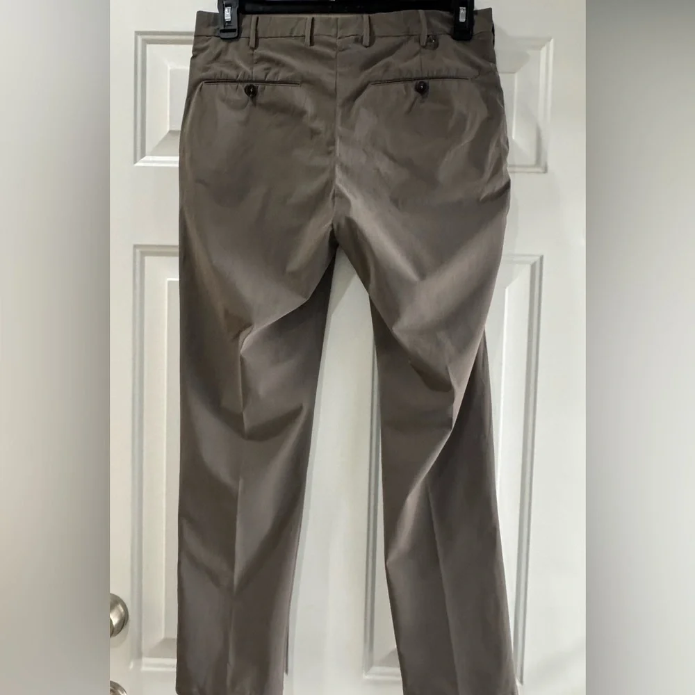 PT01 Kinetic Active Lux Trouser Pants in Tan Men’s Size 32 zip pockets